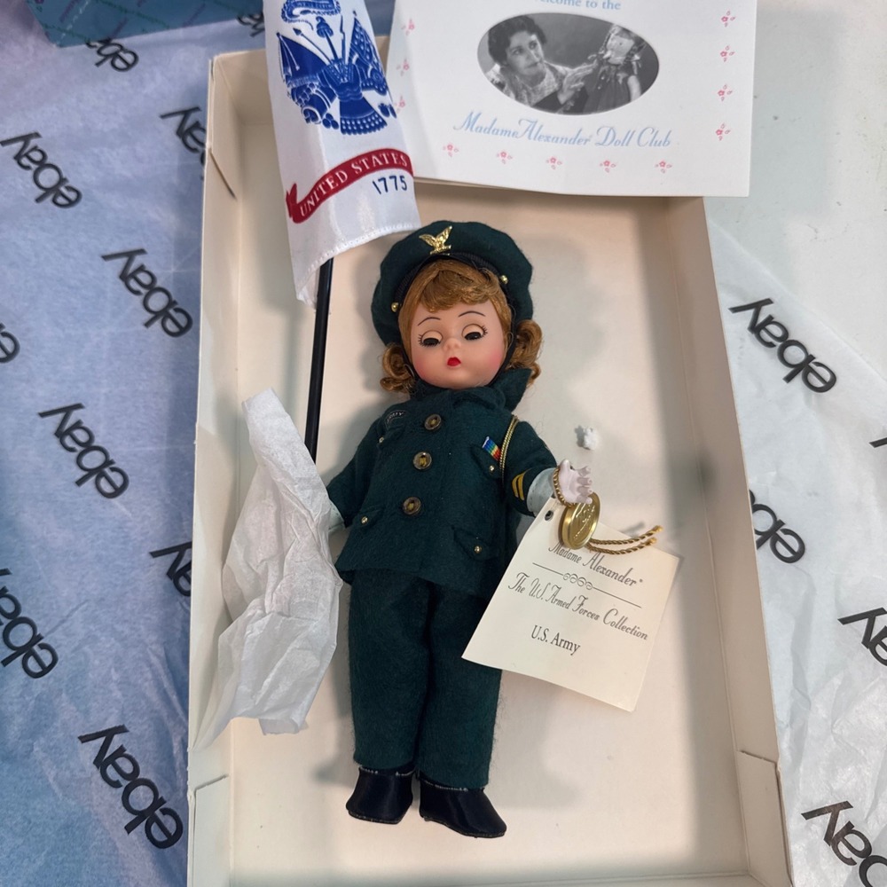 Vintage madame Alexander Doll U.S. Army never displayed